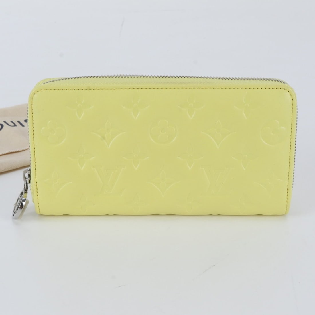 Louis Vuitton RFID-protected Monogram Zippy Wallet Coussin Lambskin Leather M83104 Long for Women