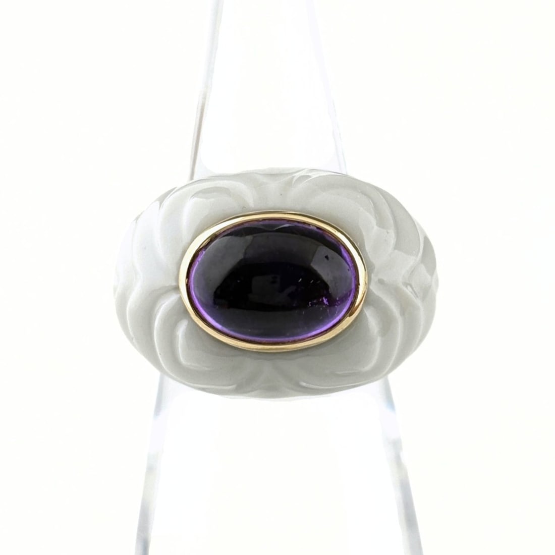 Bulgari BVLGARI Chandra White Ceramic YG Yellow Gold Ring Amethyst 750 Women's: --- Catalog ---Category: SizeJP Size: 8.5US Size: 4.5Category: DesignType: Band ringStone: AmethystGender: WomenMaterial: Ceramic, Yellow gold (18K)Category: GeneralBrand: Bvlgari--- Item List ---Sect