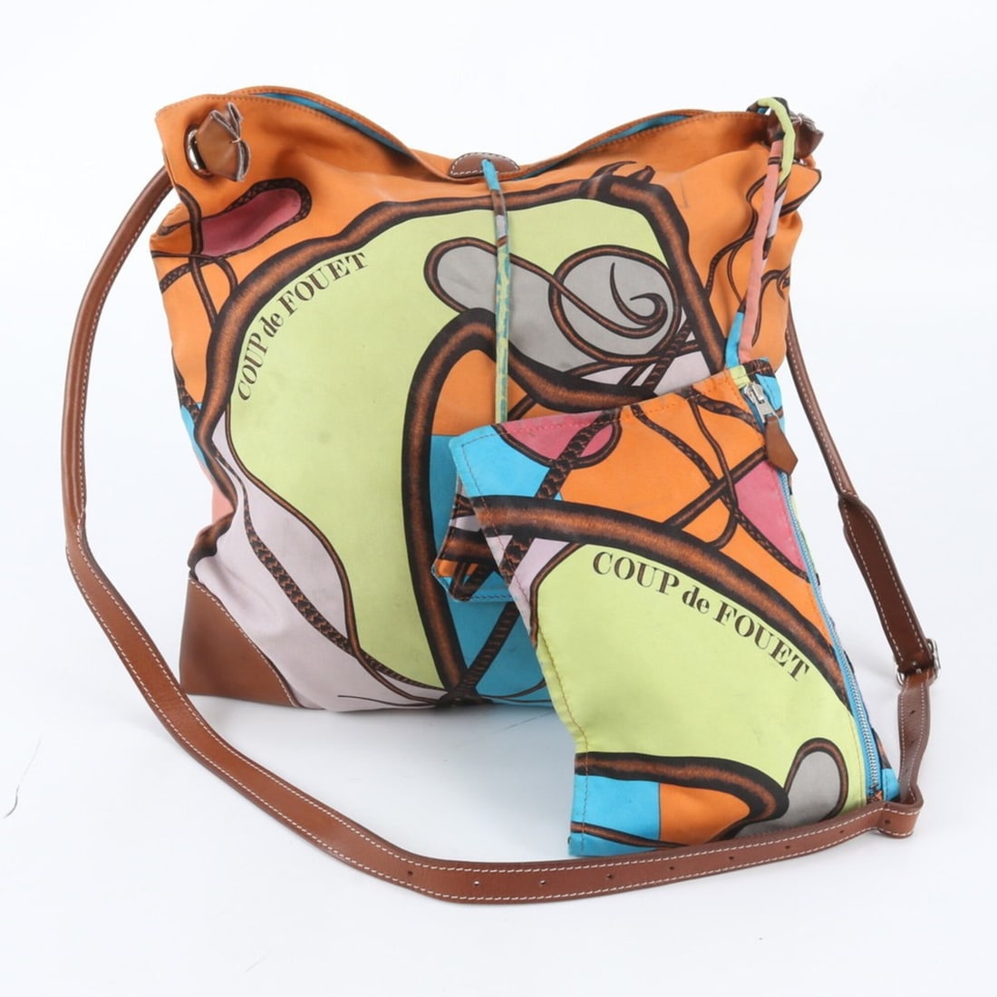 Hermes Silky City PM Leather Silk Shoulder Bag Crossbody Tote (?O stamp) for Women: --- Catalog ---Category: SizeSize (HxWxD): 32cm x 33cm x 2cm / 12.59'' x 12.99'' x 0.78''Category: DesignType: Crossbody bag, Shoulder bag, Tote bagColor: Multi-colorGender: WomenMaterial: Leather Cat