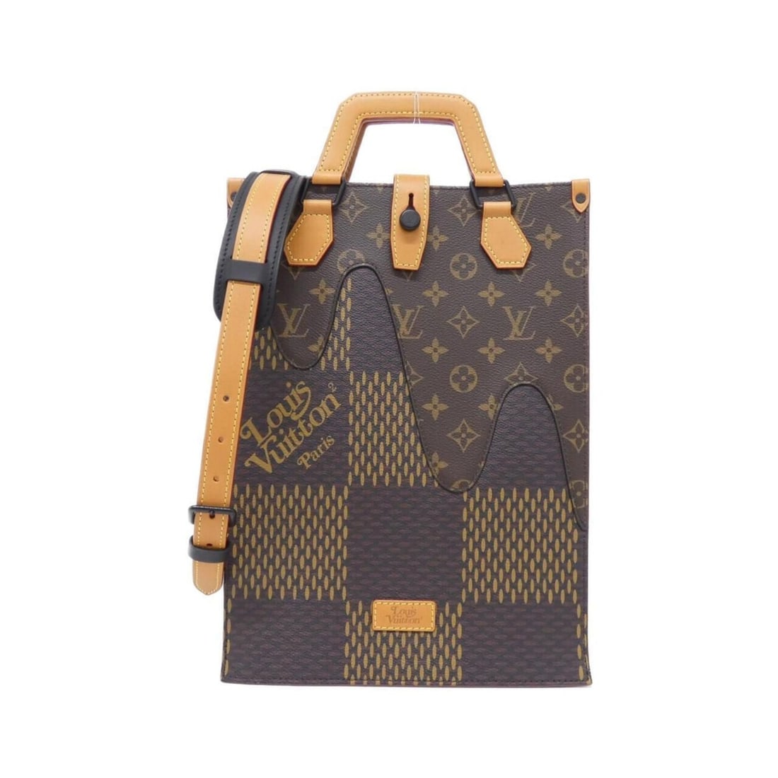 Louis Vuitton Damier Giant (LV Squared) Mini Tote N40355 Handbag: --- Catalog ---Category: SizeSize (HxWxD): 35cm x 25cm x 13cm / 13.77'' x 9.84'' x 5.11''Category: DesignType: HandbagColor: Damier Canvas, EbeneGender: Women,MenMaterial: Coated canvas Category:
