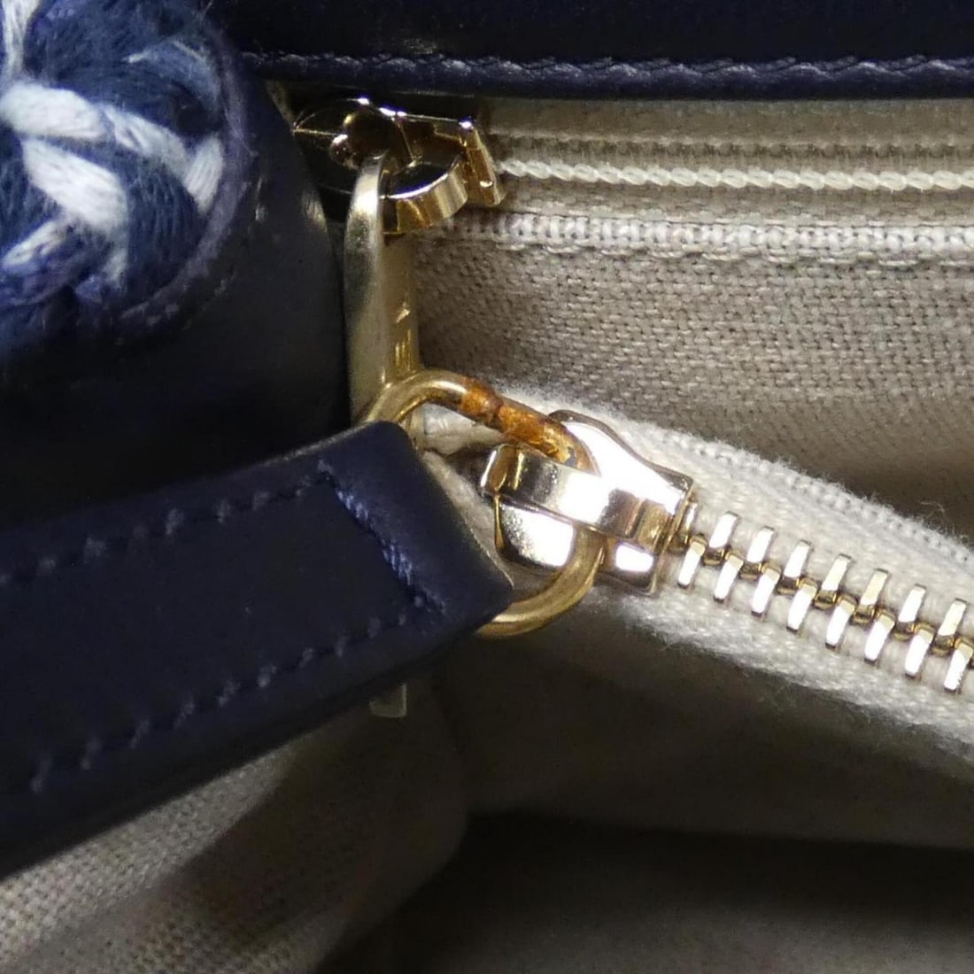Chanel 92991 handbag - 8