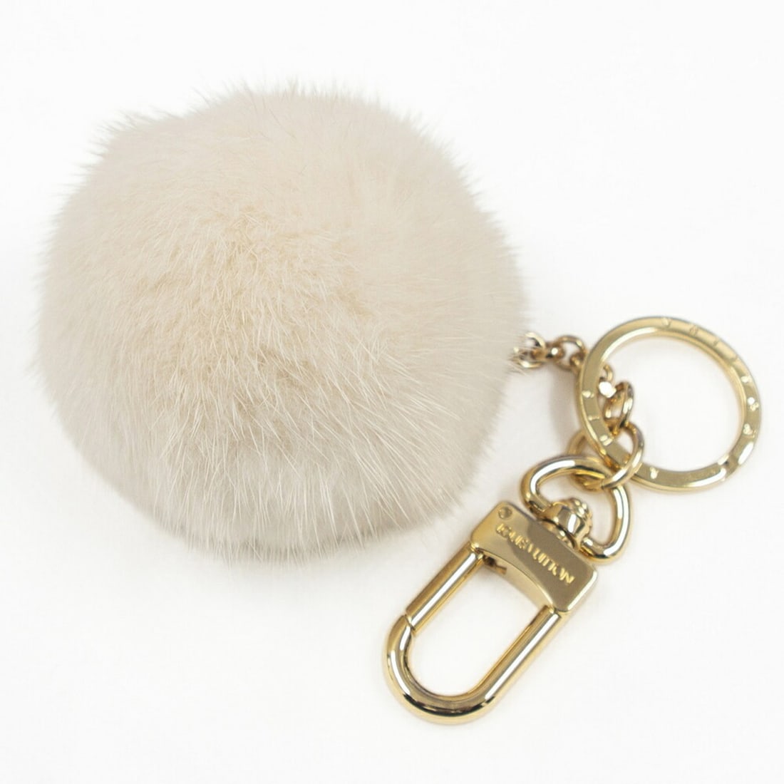 Louis Vuitton Porte Clés Flower Finesse Fur Keychain M69001 Mink Ivory Bag Charm LOUIS VUITTON: --- Catalog ---Category: SizeSize (HxWxD): 15cm x 7cm x 5cm / 5.9'' x 2.75'' x 1.96''Category: DesignType: KeyringColor: Gold, IvoryGender: Women,MenMaterial: Fur, MetalLeather/Fur Type: Mink furCateg