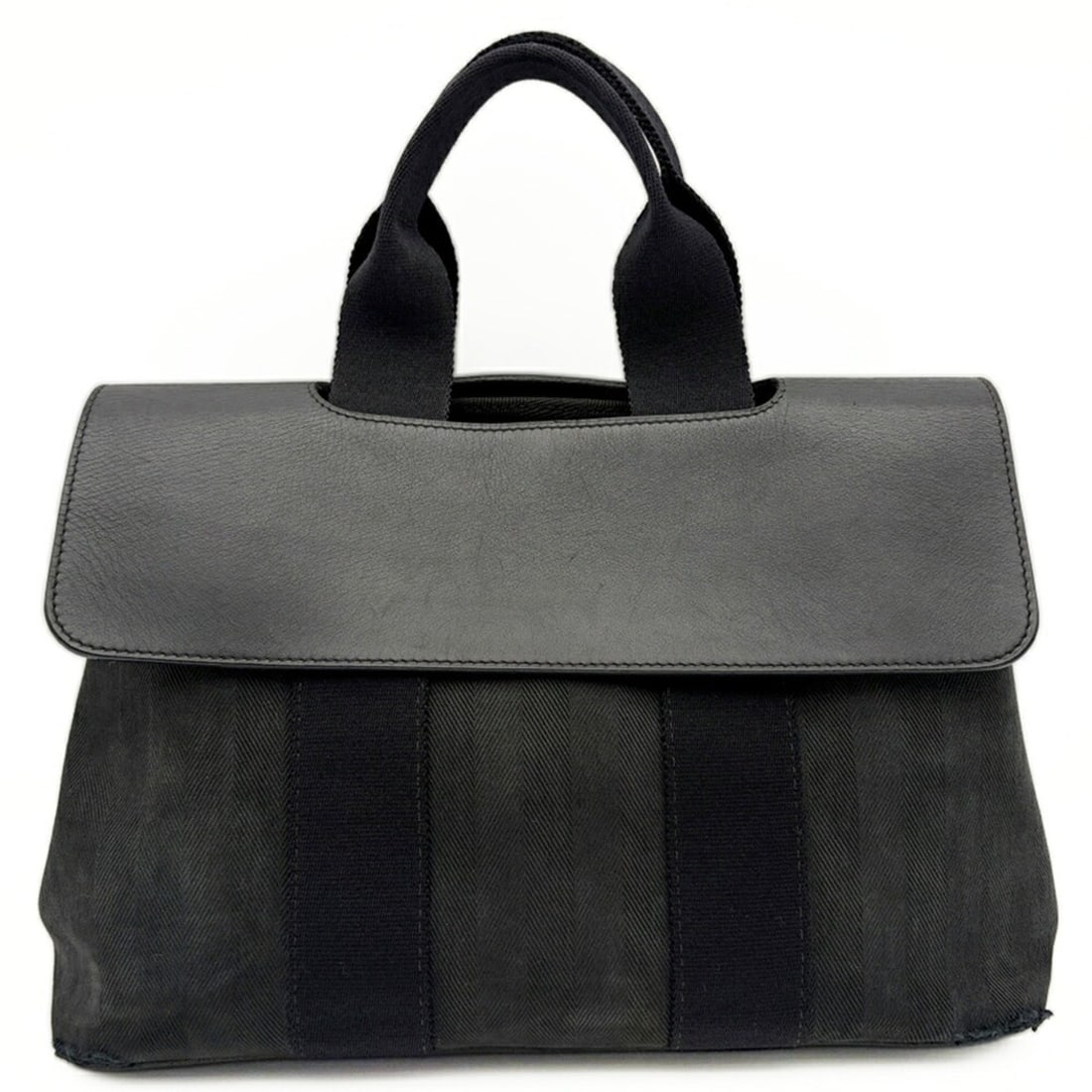 Hermes Valparaiso PM Tote Bag, Toile Chevron Leather, Black: --- Catalog ---Category: SizeSize (HxWxD): 20cm x 30cm x 12cm / 7.87'' x 11.81'' x 4.72''Category: DesignType: Tote bagColor: BlackGender: Women,MenMaterial: Toile chevron , Leather Category: GeneralB