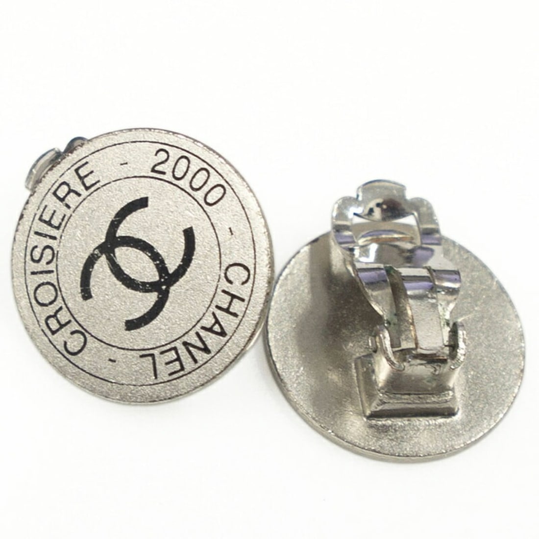 Chanel Coco Mark Earrings 2000 Croisiere Metal Silver Cruise Matte: --- Catalog ---Category: SizeSize (HxWxD): 2.00mm x 2.00mm x 1.00mm / 0.08'' x 0.08'' x 0.04''Category: DesignColor: SilverGender: WomenMaterial: MetalCategory: GeneralBrand: Chanel--- Item List ---Se