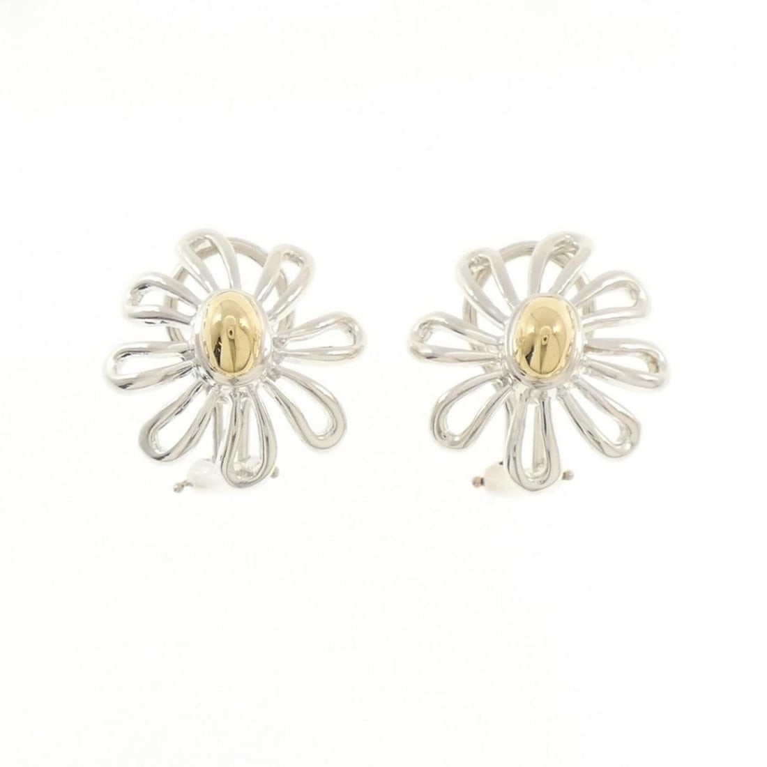 Tiffany Daisy Earrings: --- Catalog ---Category: SizeSize (HxWxD): 20.00mm x 19.00mm / 0.79'' x 0.75''Category: DesignType: Stud earringsColor: Silver, Yellow goldGender: WomenMaterial: Silver 925, Yellow gold