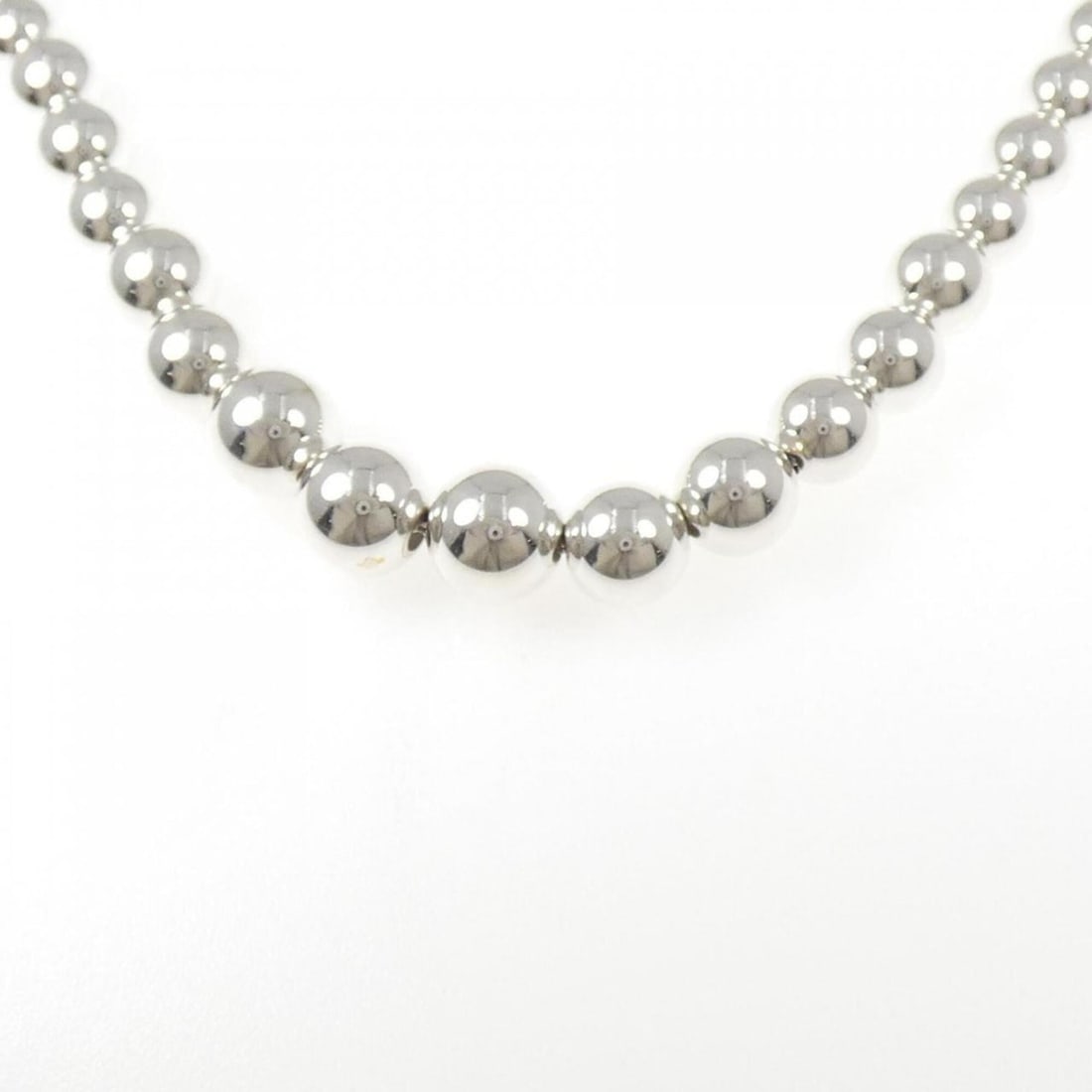 Tiffany & Co. Graduated Ball Necklace: --- Catalog ---Category: SizeNeck Circumference: 40 cm / 15.74''Category: DesignColor: SilverGender: WomenMaterial: Silver 925Necklace Type: NecklaceCategory: GeneralBrand: Tiffany--- Item List