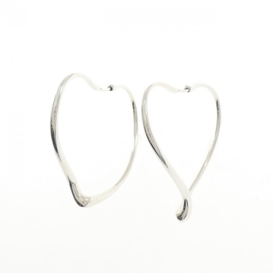Tiffany Open Heart Hoop Earrings: --- Catalog ---Category: SizeSize (HxWxD): 39.60mm x 2.40mm / 1.56'' x 0.09''Category: DesignType: Hoop earringsColor: SilverGender: WomenMaterial: Silver 925Category: GeneralBrand: Tiffany--- Item