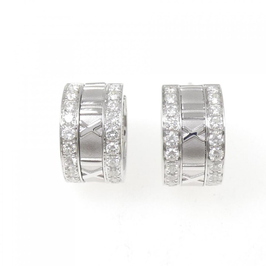 Tiffany Atlas Earrings: --- Catalog ---Category: SizeSize (HxWxD): 16.30mm x 9.10mm / 0.64'' x 0.36''Category: DesignType: Drop earringsColor: White goldGender: WomenMaterial: White gold (18K)Category: GeneralBrand: