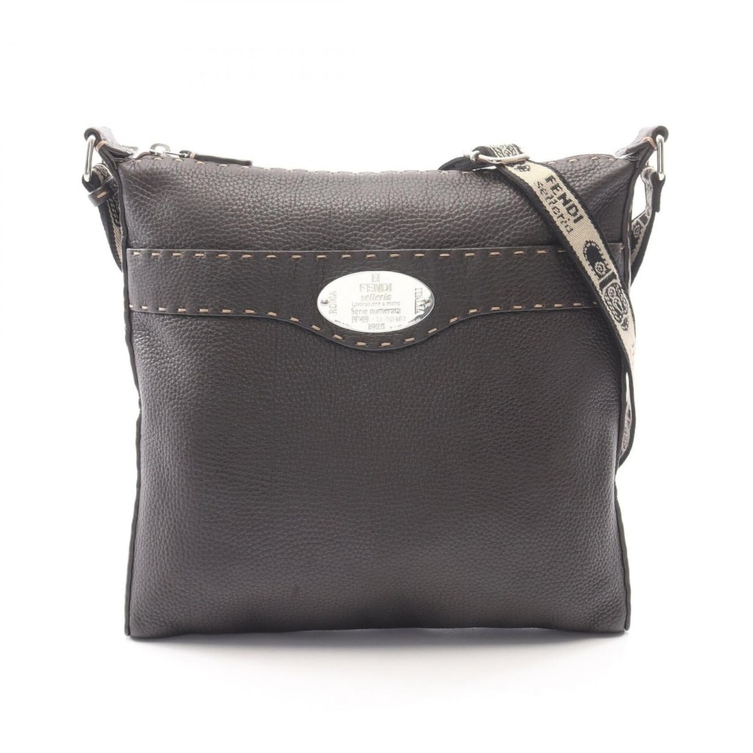 Fendi Selleria Shoulder Bag/Handbag, Leather, Women's, Brown, 8BT109: --- Catalog ---Category: SizeSize (HxWxD): 28cm x 29cm x 2.5cm / 11.02'' x 11.41'' x 0.98''Category: DesignType: Handbag, Shoulder bagColor: BrownGender: WomenMaterial: Leather Category: GeneralMPN: 8