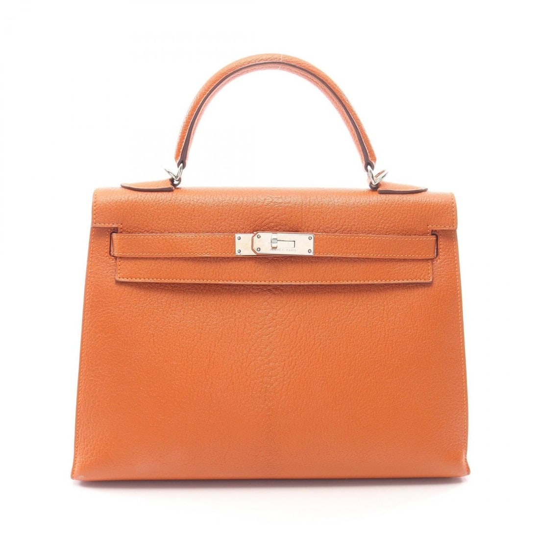 Hermes Kelly 32, 2-way handbag, Chevre leather, orange tones.: --- Catalog ---Category: SizeSize (HxWxD): 23cm x 32cm x 12cm / 9.05'' x 12.59'' x 4.72''Category: DesignType: HandbagColor: OrangeGender: WomenMaterial: Chevre leather Category: GeneralBrand: Hermes-