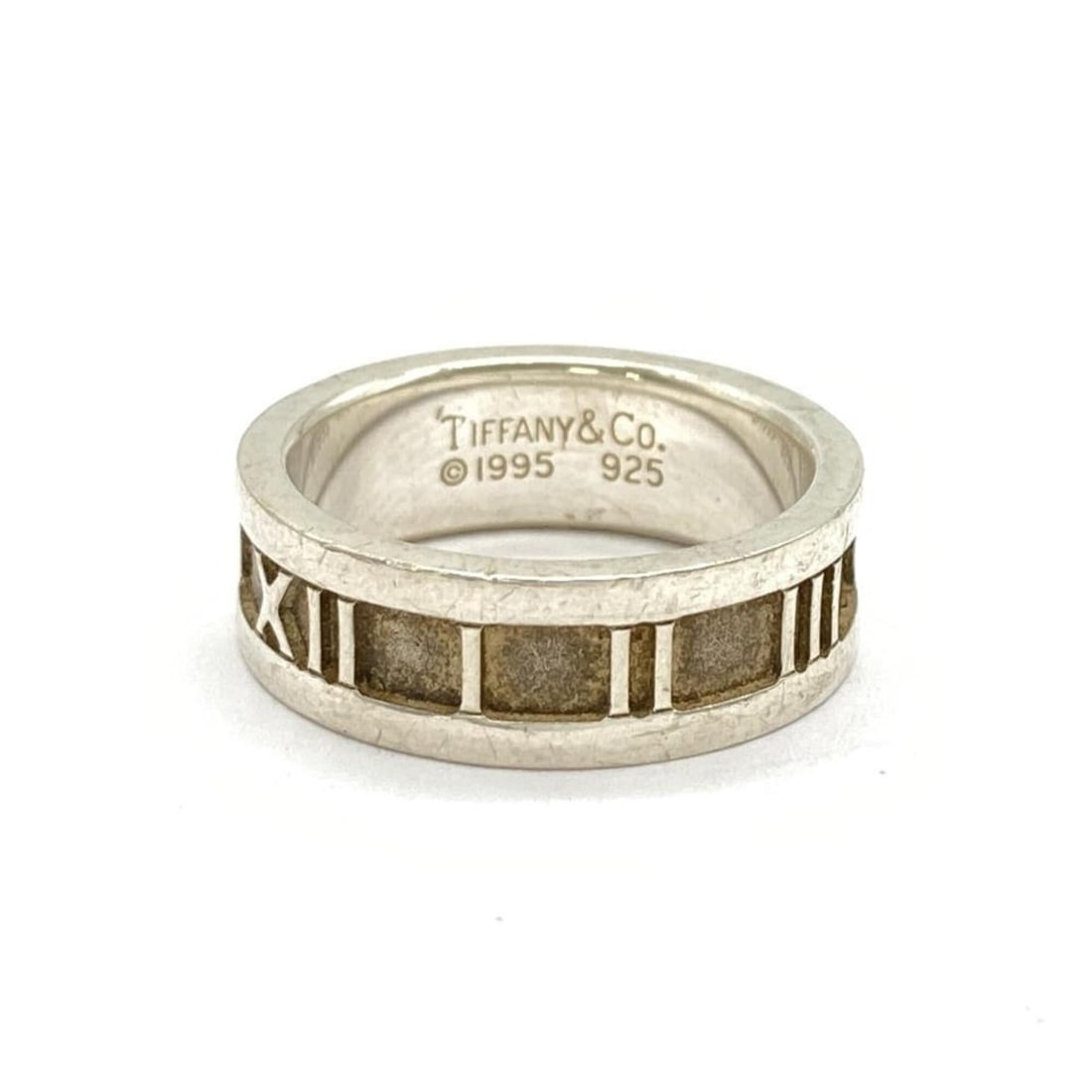 Tiffany & Co. Atlas Ring, approximately 5.6g, made of SV925 sterling silver.: --- Catalog ---Category: SizeJP Size: 9.5US Size: 5Category: DesignType: Band ringColor: SilverGender: WomenMaterial: Silver 925Category: GeneralBrand: Tiffany--- Item List ---Section: ConditionRankin
