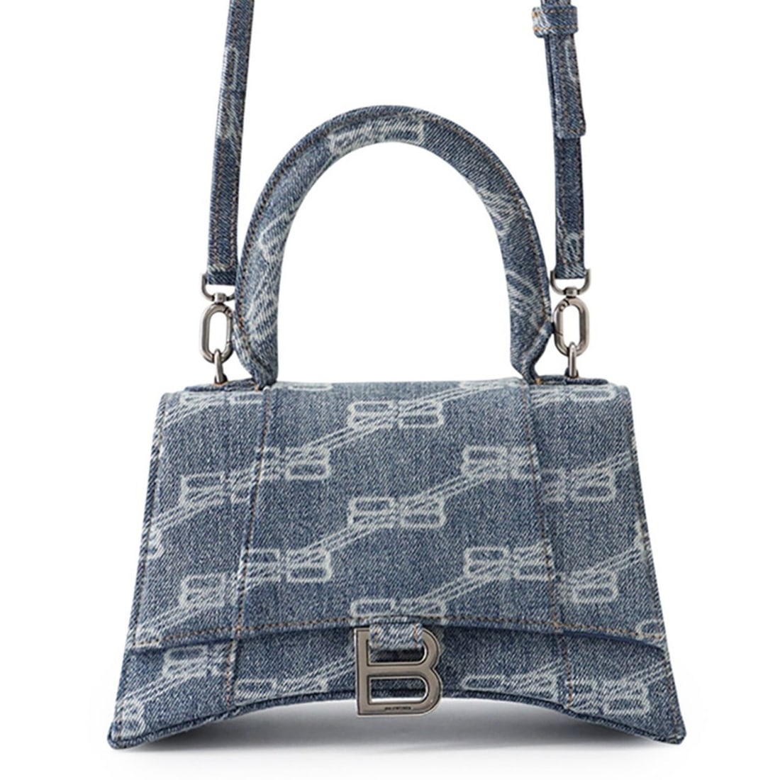 Balenciaga Hourglass BB Monogram Small Handbag 593546 BALENCIAGA 2-way: --- Catalog ---Category: SizeSize (HxWxD): 15.5cm x 23cm x 10cm / 6.1'' x 9.05'' x 3.93''Category: DesignType: Handbag, Shoulder bagColor: BlueGender: WomenMaterial: Denim Hardware Color: SilverCatego