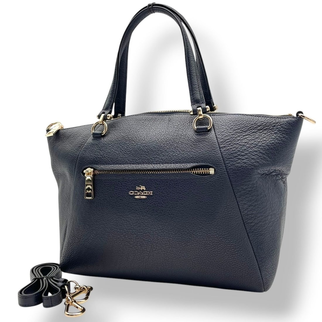COACH Prairie Satchel Leather Handbag Shoulder Bag Navy Gold Hardware Women's 34340 S90: --- Catalog ---Category: SizeSize (HxWxD): 24cm x 33cm x 8cm / 9.44'' x 12.99'' x 3.14''Category: DesignType: Handbag, Shoulder bagColor: NavyGender: WomenMaterial: Leather Category: GeneralMPN: 34340