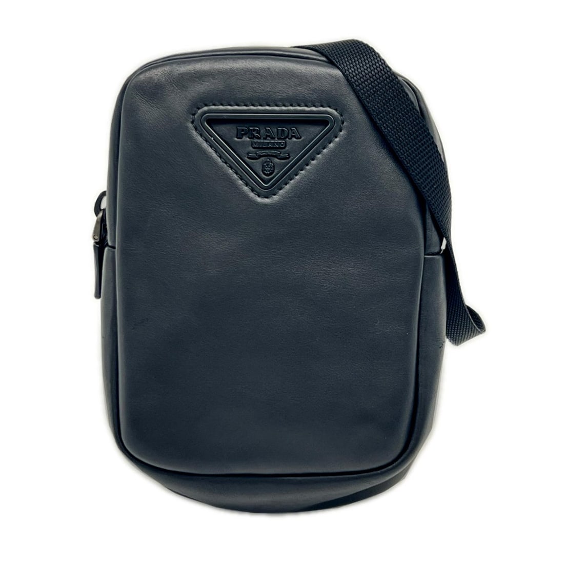 PRADA Triangle Logo Mini Shoulder Bag 2ZT027 Black Leather Men's: --- Catalog ---Category: SizeSize (HxWxD): 17cm x 11cm x 5cm / 6.69'' x 4.33'' x 1.96''Category: DesignType: Shoulder bagColor: BlackGender: MenMaterial: Leather Category: GeneralBrand: PradaCountry o