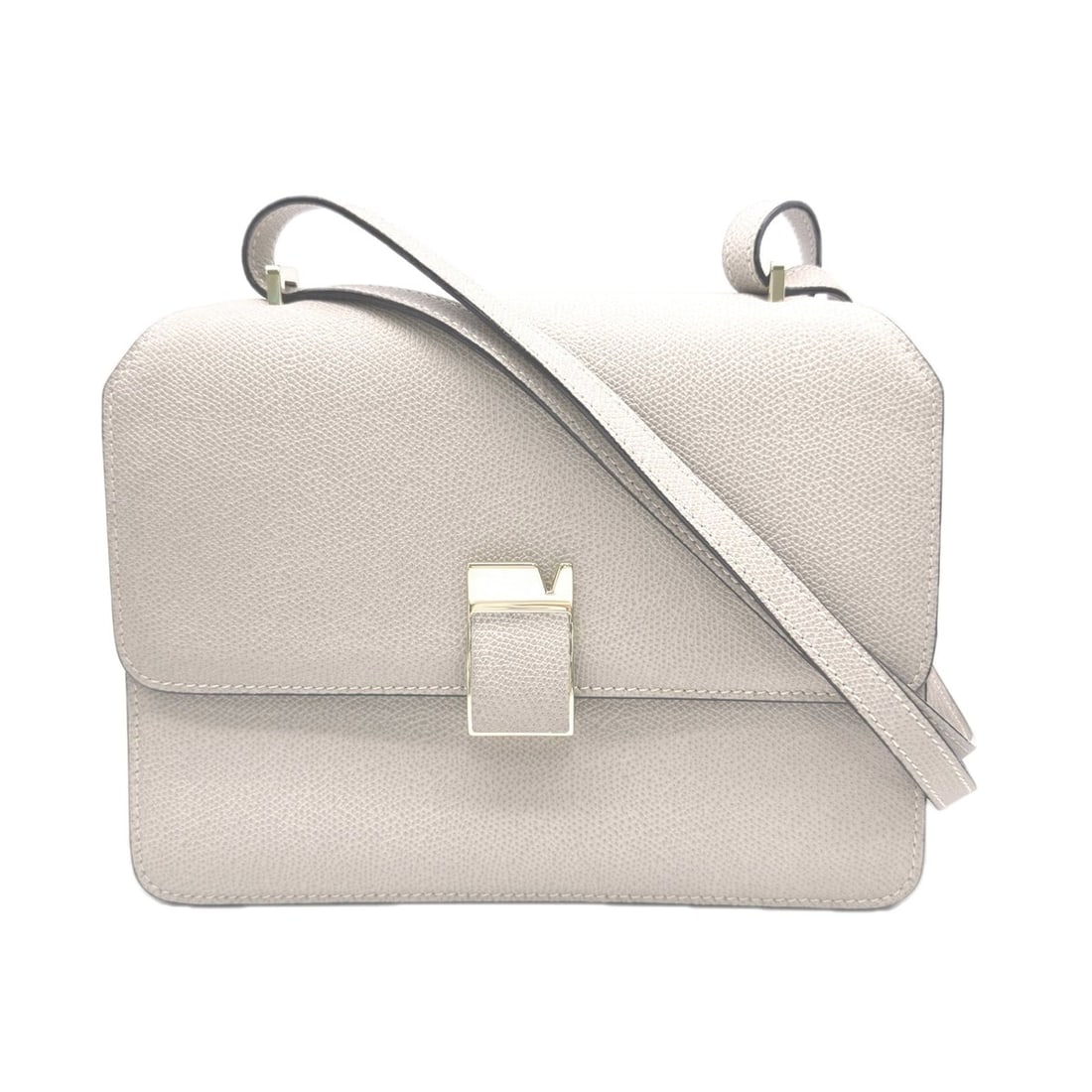 Valextra A4583717 Noro Medium Shoulder Bag WBNL0065028LOC99 with Strap, Beige Calf Leather, Women's: --- Catalog ---Category: SizeSize (HxWxD): 17cm x 23cm x 9cm / 6.69'' x 9.05'' x 3.54''Strap Length: 110.5cm / 43.5''Category: DesignType: Shoulder bagColor: BeigeGender: WomenClosure: FlapMaterial: L