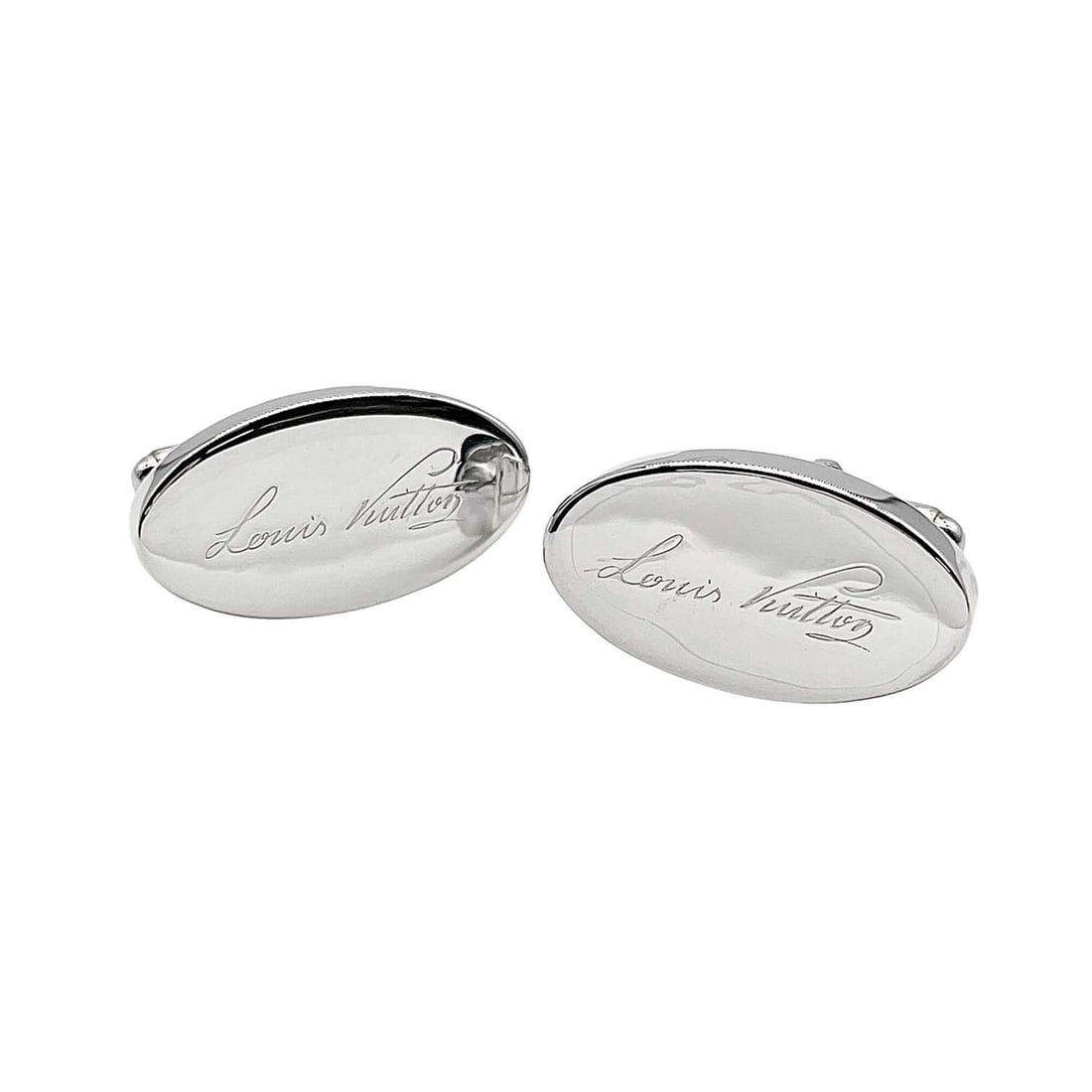 LOUIS VUITTON Logo Cufflinks, Ag925 Silver, Men's: --- Catalog ---Category: SizeSize (HxWxD): 13.00mm x 24.00mm / 0.51'' x 0.94''Category: DesignType: CufflinksColor: SilverGender: MenMaterial: SilverCategory: GeneralBrand: Louis Vuitton--- Item List 