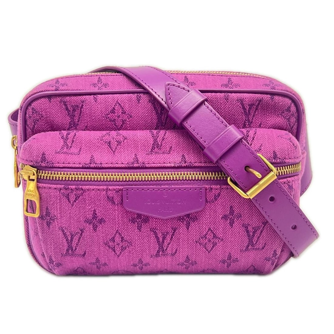 LOUIS VUITTON Monogram Denim Bum Bag Outdoor Violet M44624 Shoulder Purple Cotton Leather Women's: --- Catalog ---Category: SizeSize (HxWxD): 14cm x 21cm x 6cm / 5.51'' x 8.26'' x 2.36''Strap Length: 116cm / 45.66''Category: DesignType: Shoulder bagColor: PurpleGender: WomenClosure: ZipperMaterial: