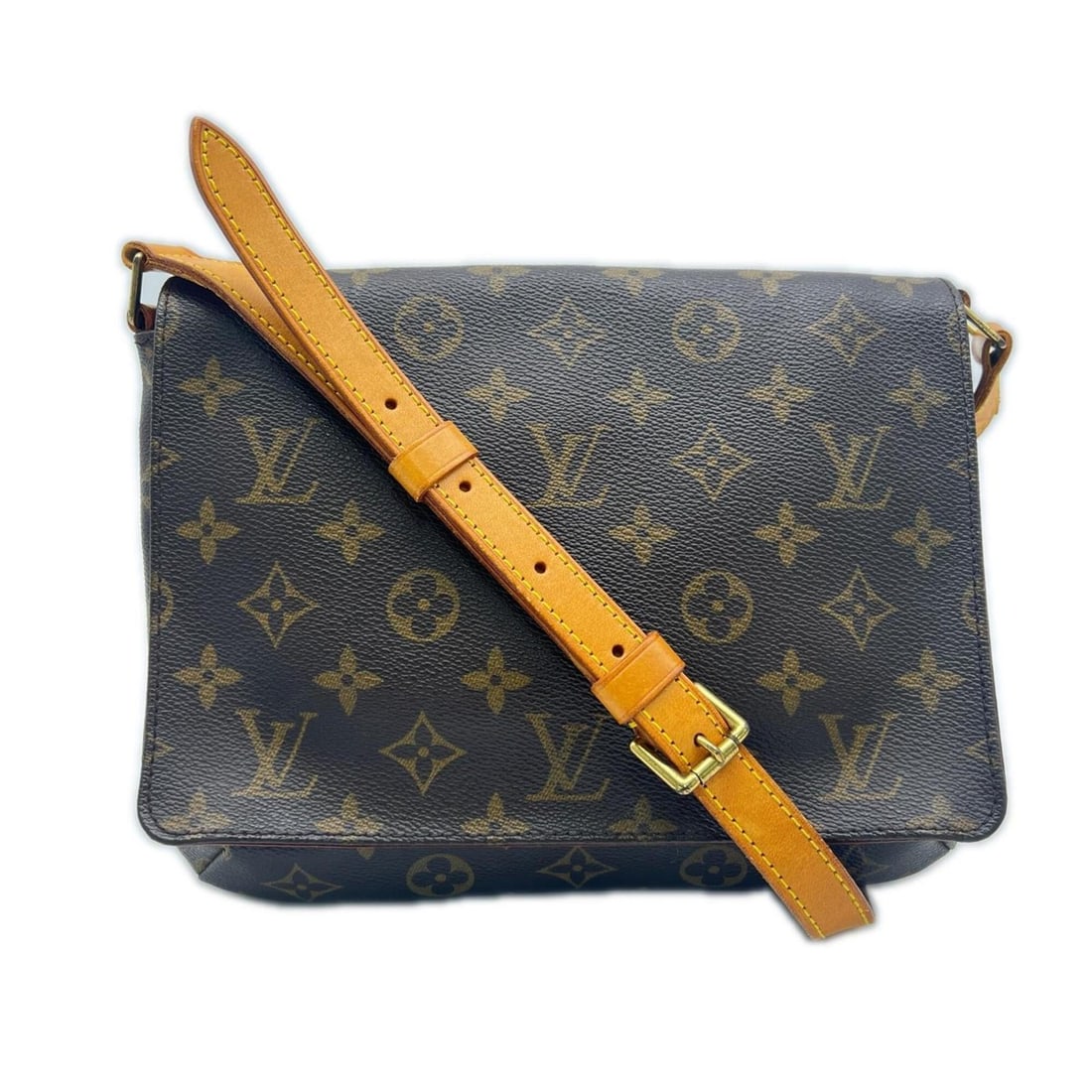 LOUIS VUITTON Monogram Musette Tango Short M51257 Shoulder Bag Brown Beige Leather Women's: --- Catalog ---Category: SizeSize (HxWxD): 19cm x 23cm x 4cm / 7.48'' x 9.05'' x 1.57''Strap Length: 73.5cm / 28.93''Category: DesignType: Shoulder bagColor: Beige, BrownGender: WomenClosure: FlapMate