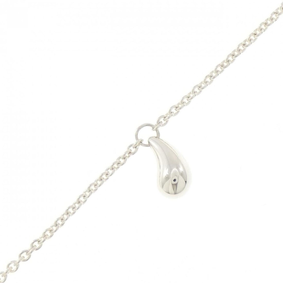 Tiffany & Co. 925 Bracelet: --- Catalog ---Category: SizeLength: 18.5cm / 7.28''Category: DesignType: Charm braceletColor: SilverGender: WomenMaterial: Silver 925Category: GeneralBrand: Tiffany--- Item List ---Section: Condition