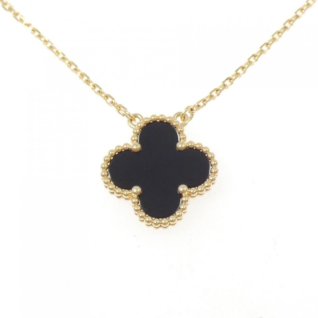 Van Cleef & Arpels Vintage Alhambra Necklace: --- Catalog ---Category: SizePendant Size: 15.4mm x 14.9mm / 0.6'' x 0.58''Neck Circumference: 40 cm - 45 cm / 15.74'' - 17.71''Category: DesignColor: Yellow goldGender: WomenMaterial: Yellow gold