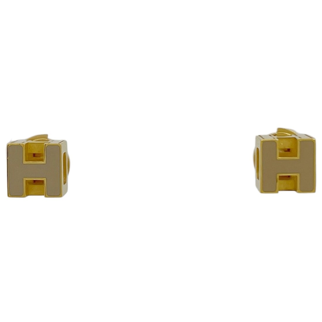 Hermes Cage d'H H-Cube Earrings, GP Gold, Beige, Women's: --- Catalog ---Category: SizeSize (HxWxD): 8.00mm x 8.00mm / 0.31'' x 0.31''Category: DesignType: Stud earringsColor: Beige, GoldGender: WomenMaterial: Gold platingCategory: GeneralBrand: Hermes--- It