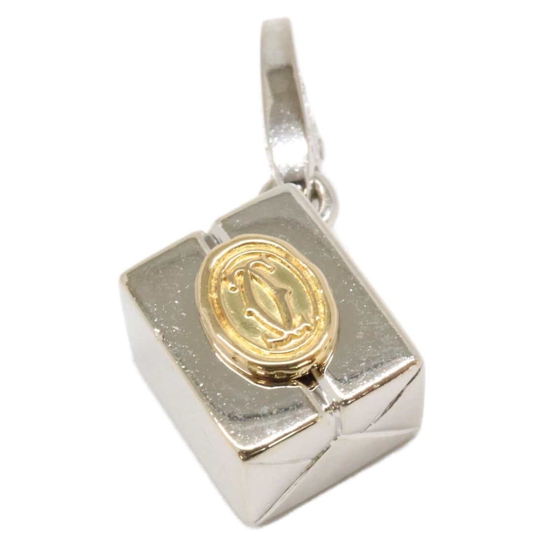 Cartier 750 Gift Box Charm Pendant Top White Gold x Yellow Women's (Newly Polished): --- Catalog ---Category: SizePendant Size: 10mm x 8mm / 0.39'' x 0.31''Category: DesignColor: White gold, Yellow goldGender: WomenMaterial: White gold (18K), Yellow gold (18K)Necklace Type: PendantCat