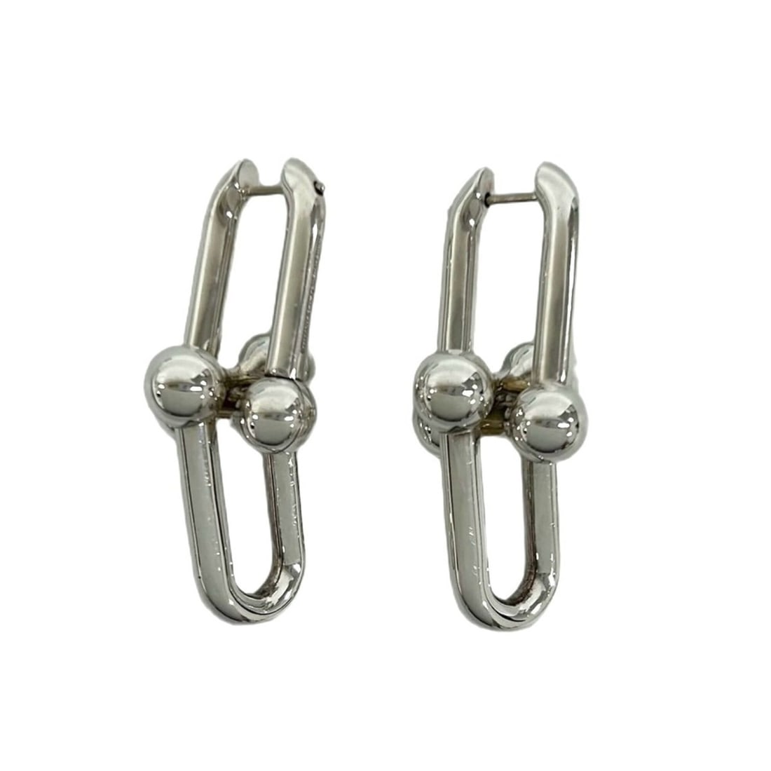 TIFFANY&Co. Tiffany HardWear Extra Large Earrings, Sterling Silver 925, Accessory, Item Number 65947: --- Catalog ---Category: SizeSize (HxWxD): 47.00mm x 15.00mm / 1.85'' x 0.59''Category: DesignType: Stud earringsColor: SilverGender: WomenMaterial: Silver 925Category: GeneralBrand: Tiffany--- Item L