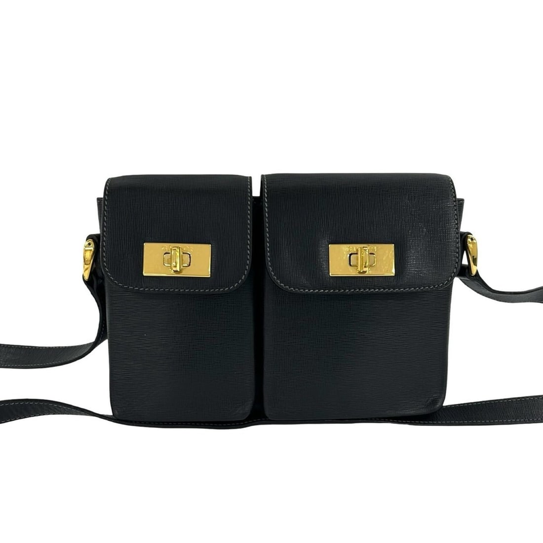 GUCCI Vintage Old Gucci Logo Turnlock Hardware Leather Shoulder Bag Pouch Black 35314: --- Catalog ---Category: SizeSize (HxWxD): 16cm x 22cm x 3.5cm / 6.29'' x 8.66'' x 1.37''Category: DesignType: Pochette, Shoulder bagColor: BlackGender: WomenMaterial: Leather Category: GeneralBrand: 