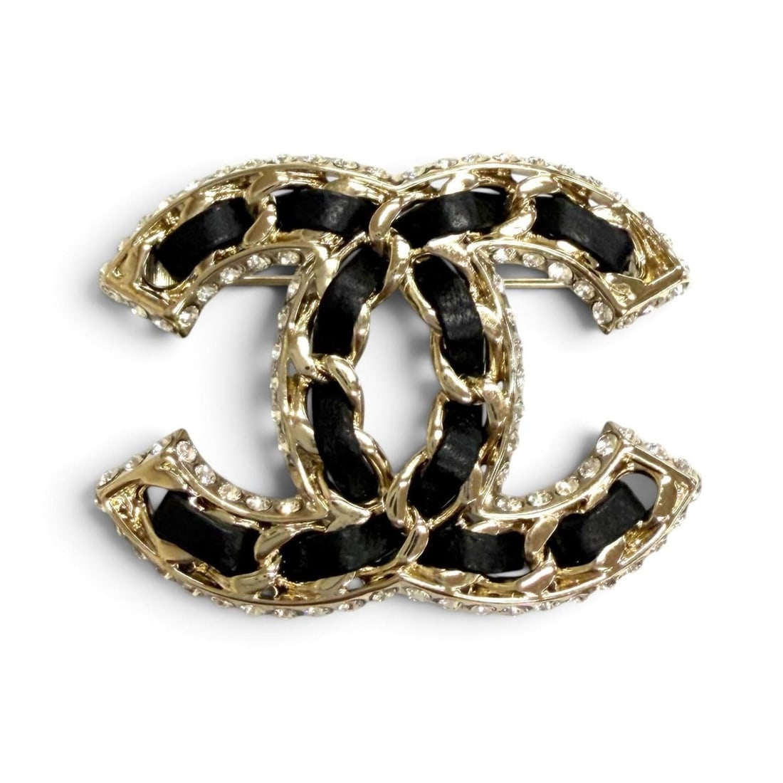 CHANEL B23P Coco Mark Lambskin Rhinestone Brooch, Black with Gold Hardware, Made in Italy, Women's,: --- Catalog ---Category: SizeSize (HxWxD): 3.5cm x 5cm / 1.37'' x 1.96''Category: DesignType: BroochColor: BlackGender: WomenMaterial: LeatherCategory: GeneralBrand: ChanelCountry of Origin: Italy--- 