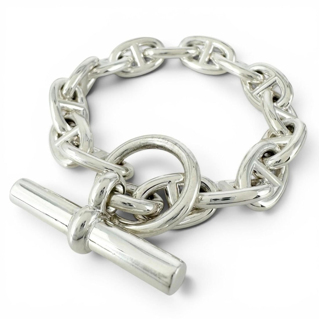 HERMES Chaine d'Ancre PM bracelet, AG925 15 links, silver, made in France, 2021 model, weight: --- Catalog ---Category: SizeLength: 16.5cm / 6.49''Category: DesignType: Charm braceletColor: SilverGender: WomenMaterial: Silver 925Category: GeneralBrand: HermesCountry of Origin: France--- Item Li