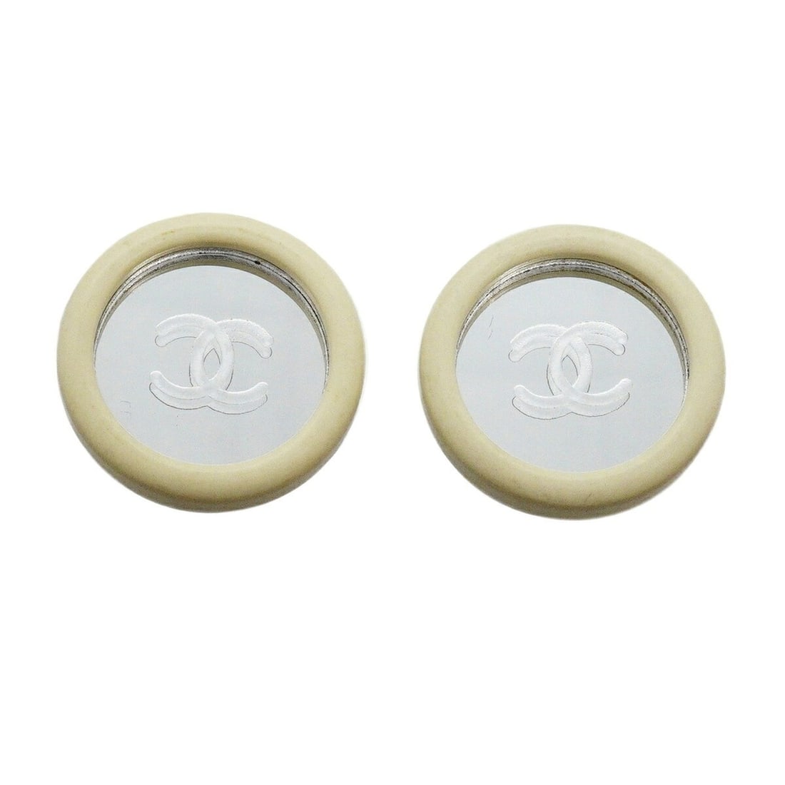 Chanel Earrings, Coco Mark, Mirror, Circle, Plastic, GP Plated, Gold, White, Women's, P3302450: --- Catalog ---Category: SizeSize (HxWxD): 24.00mm x 24.00mm / 0.94'' x 0.94''Category: DesignType: Clip earringsColor: Gold, WhiteGender: WomenMaterial: Gold plating, PlasticCategory: GeneralBrand: C