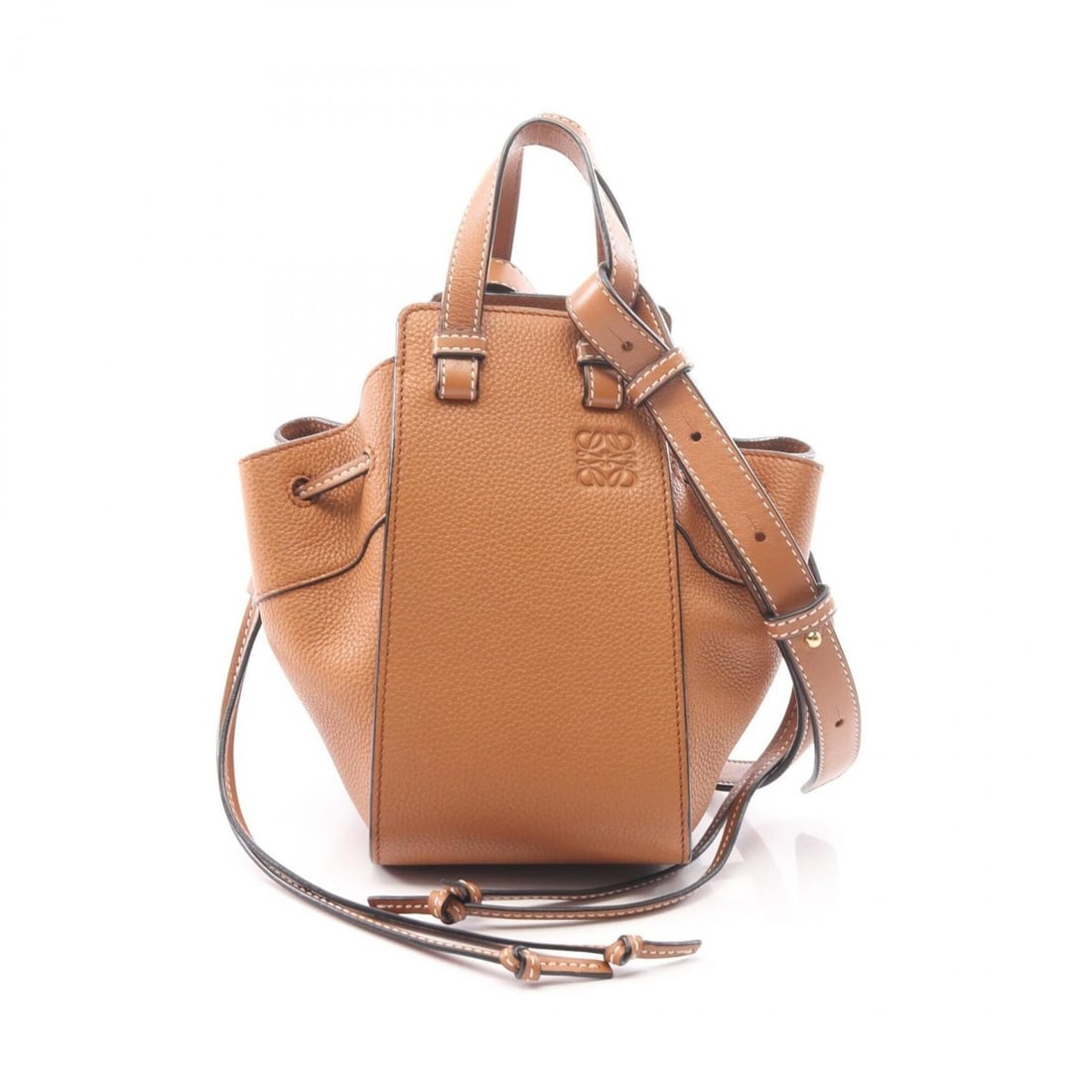 Loewe Hammock Drawstring Bag Mini 2-Way Handbag Leather Women's Brown: --- Catalog ---Category: SizeSize (HxWxD): 19cm x 10.5cm x 15cm / 7.48'' x 4.13'' x 5.9''Category: DesignType: HandbagColor: BrownGender: WomenMaterial: Leather Category: GeneralBrand: Loewe--- Item L