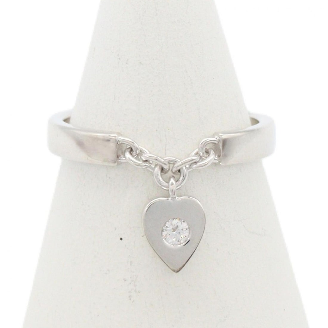 Cartier Mon Amour 1PD Ring - 18K White Gold (18KWG) Diamond for Women Silver/Clear Tone: --- Catalog ---Category: SizeUS Size: 6.5Brand Size: 52Category: DesignType: Band ringColor: White goldStone: DiamondGender: WomenMaterial: White gold (18K)Category: GeneralBrand: Cartier--- Item List