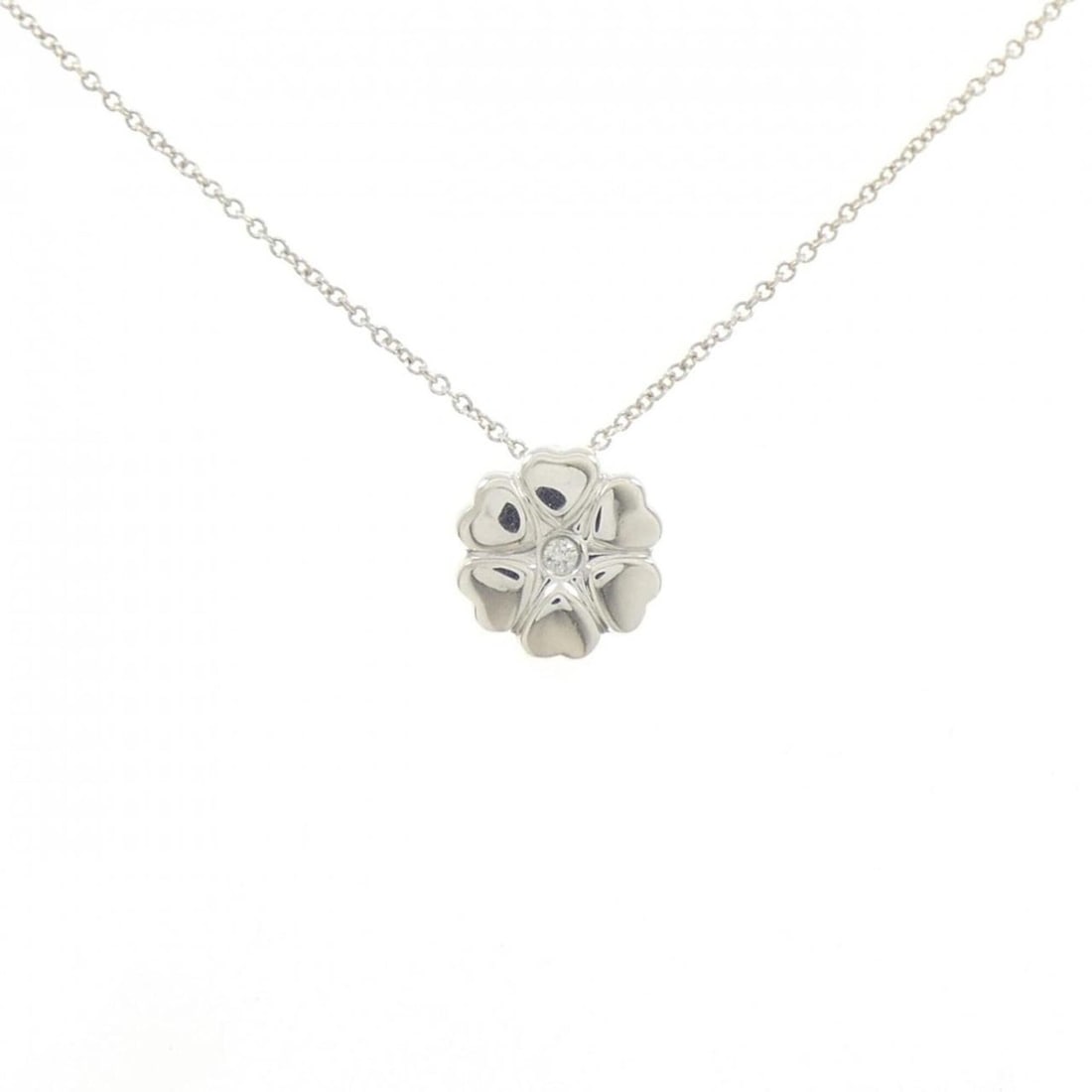 Tiffany Crown of Hearts Necklace: --- Catalog ---Category: SizePendant Size: 10.7mm x 10.6mm / 0.42'' x 0.41''Neck Circumference: 42 cm / 16.53''Category: DesignGender: WomenMaterial: Silver 925Pendant Type: PendantNecklace Type:
