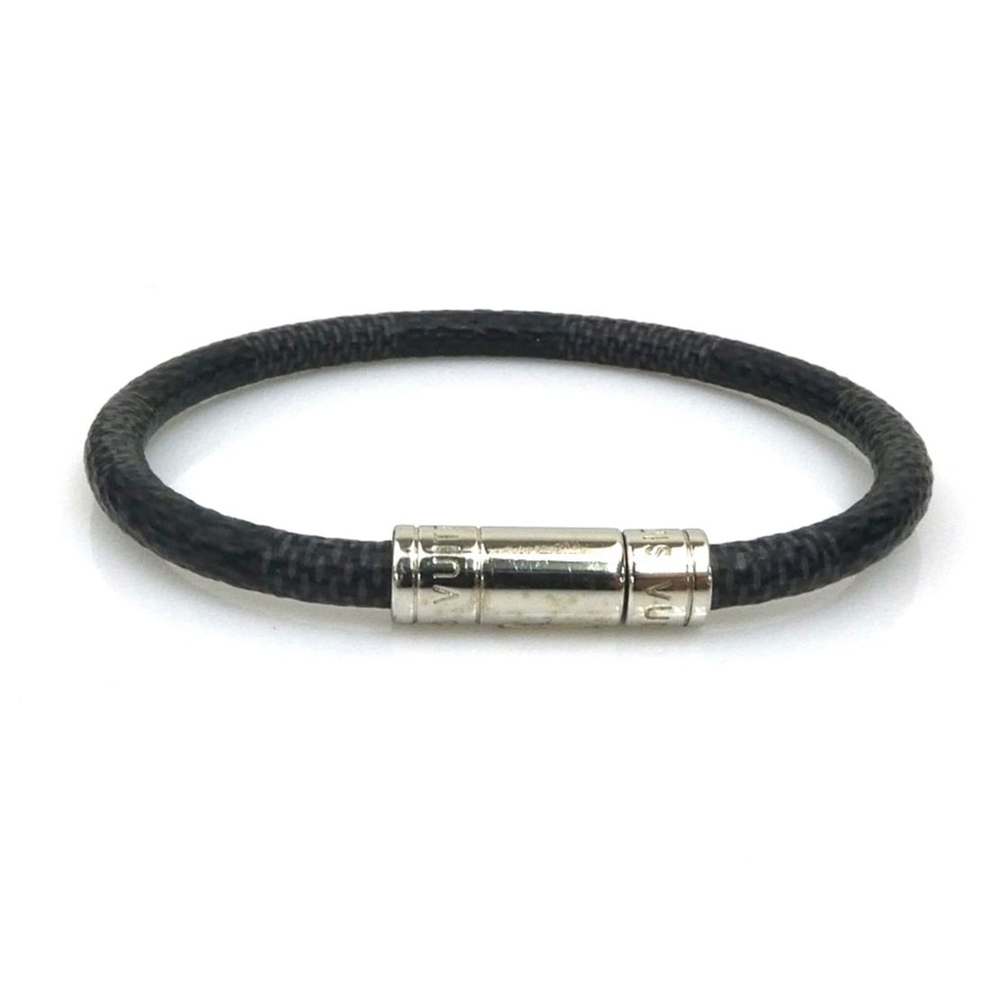 Louis Vuitton LOUIS VUITTON Damier Graphite Keep It Bracelet Canvas Metal Dark Gray Silver Men's: --- Catalog ---Category: SizeLength: 17.5cm / 6.88''Category: DesignType: Charm braceletColor: Dark gray, SilverGender: MenMaterial: Damier Graphite, MetalCategory: GeneralBrand: Louis VuittonCountry 