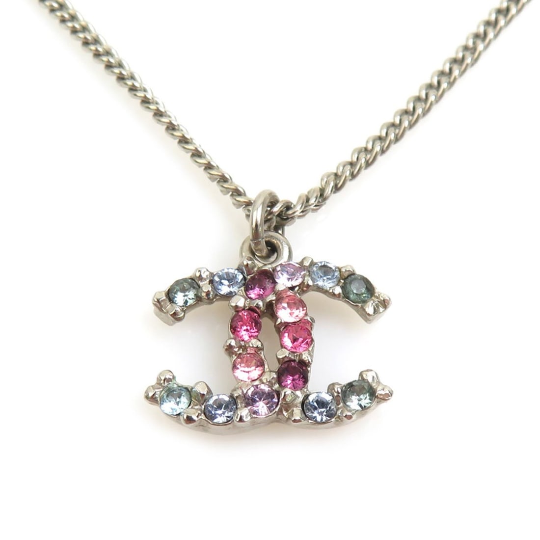 Chanel necklace, Coco Mark, metal, rhinestone, silver, multicolor, women's, e62129a: --- Catalog ---Category: SizePendant Size: 15mm x 17mm / 0.59'' x 0.66''Neck Circumference: 59.5 cm / 23.42''Category: DesignColor: Multi-color, SilverGender: WomenMaterial: Metal, RhinestoneNecklace 