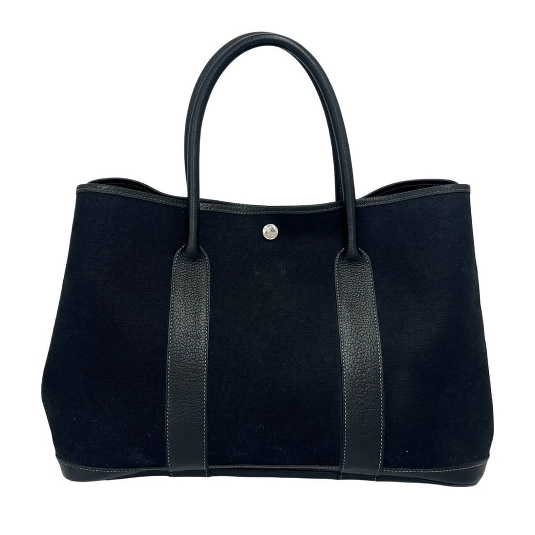 HERMES Garden Party PM Toile Officier Negonda Leather Tote Bag Handbag Black 31798: --- Catalog ---Category: SizeSize (HxWxD): 26.5cm x 36cm x 17.5cm / 10.43'' x 14.17'' x 6.88''Category: DesignType: Handbag, Tote bagColor: BlackGender: WomenMaterial: Toile officier , Negonda leather