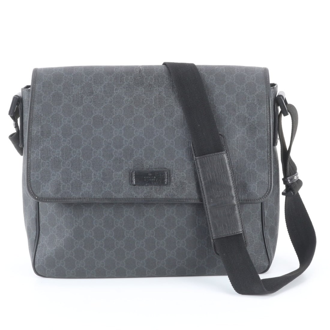 Gucci GG Supreme 169935 Leather Shoulder Bag, Messenger Business Tote Bag for Men: --- Catalog ---Category: SizeSize (HxWxD): 30cm x 35cm x 10cm / 11.81'' x 13.77'' x 3.93''Category: DesignType: Messenger bag, Shoulder bag, Tote bagColor: BlackGender: MenMaterial: Leather , Coated c