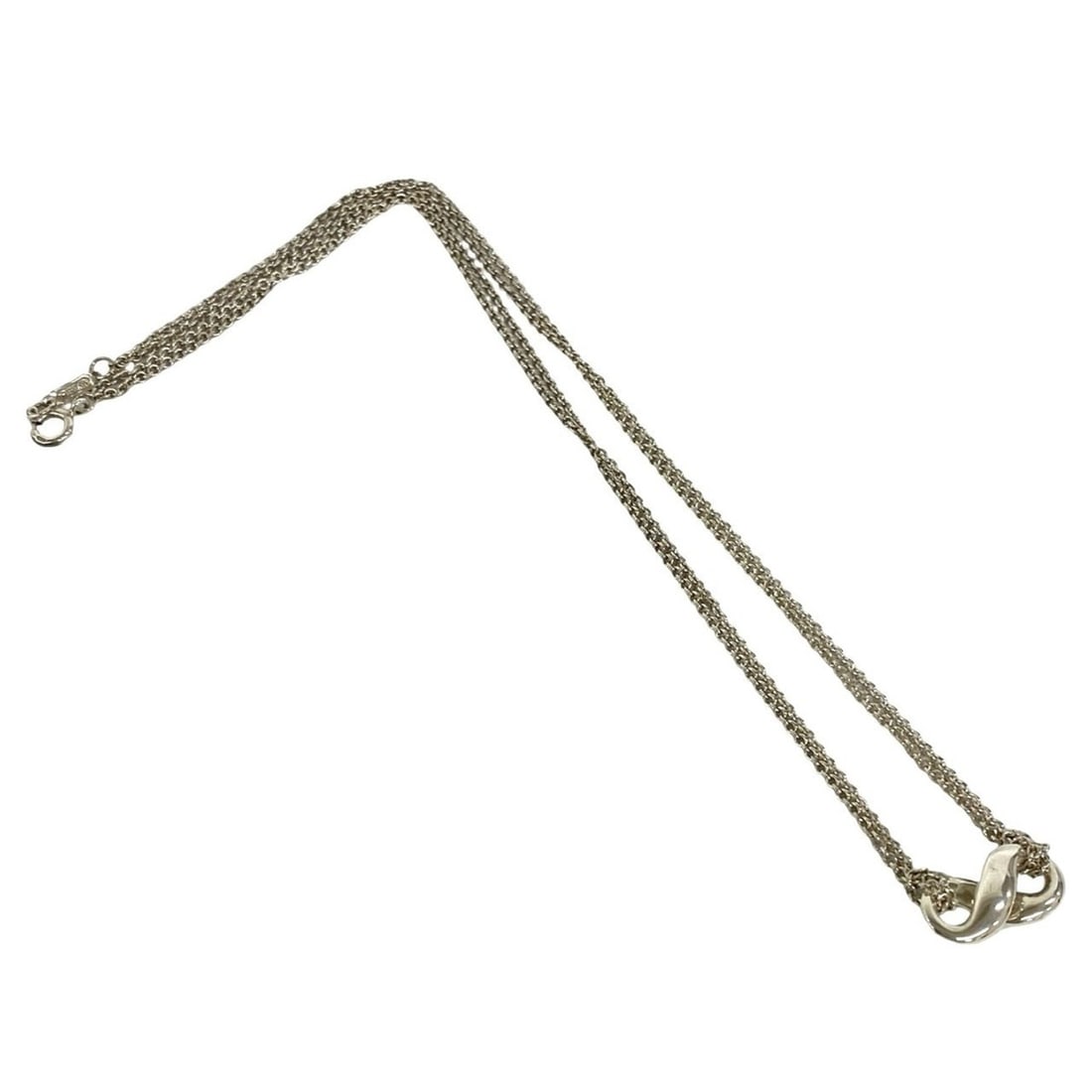 TIFFANY&Co. Tiffany Vintage Infinity Necklace, Sterling Silver 925 Pendant, Accessory, Silver, 79693: --- Catalog ---Category: SizePendant Size: 8mm x 18mm / 0.31'' x 0.7''Neck Circumference: 39.4 cm / 15.51''Category: DesignColor: SilverGender: WomenMaterial: Silver 925Pendant Type: PendantNecklace T