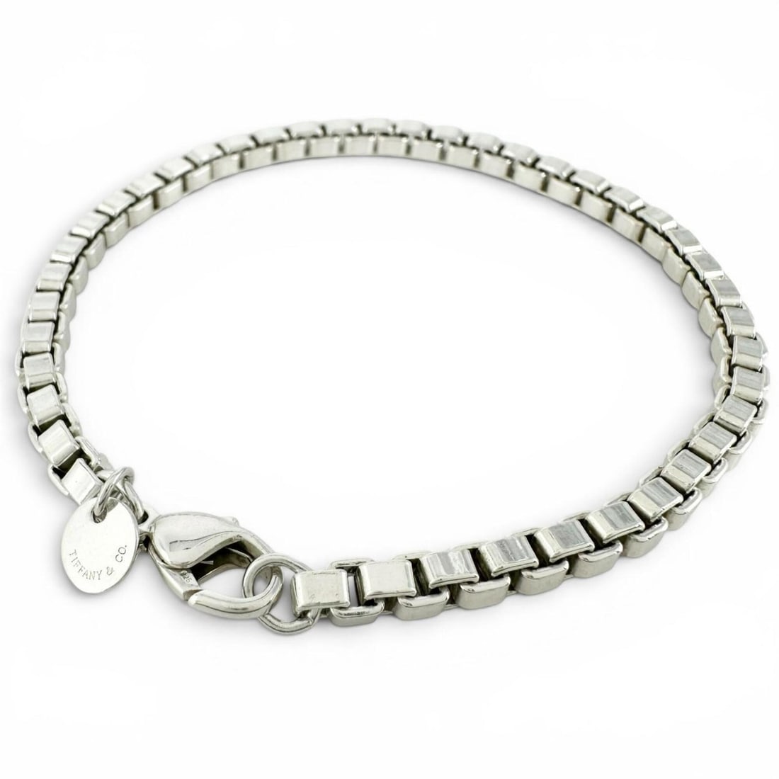 TIFFANY&Co. Tiffany Venetian SV925 Box Chain Bracelet, Silver, Weight 17.28g, Women's: --- Catalog ---Category: SizeLength: 20.3cm / 7.99''Category: DesignType: Charm braceletColor: SilverGender: WomenMaterial: Silver 925Category: GeneralBrand: Tiffany--- Item List ---Section: Condition