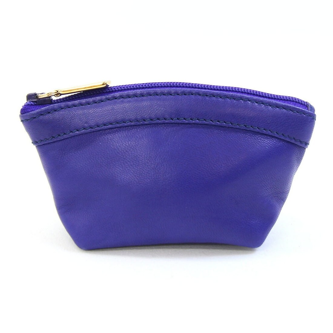 Gucci Wallet/Coin Case, Violet Blue Leather Mini Pouch, Crest Design, Coin Purse, Wallet, Old Style: --- Catalog ---Category: SizeSize (HxWxD): 6cm x 11.5cm x 4cm / 2.36'' x 4.52'' x 1.57''Category: DesignType: Coin purse/coin caseColor: BlueGender: WomenMaterial: Leather Category: GeneralBrand: Gucc