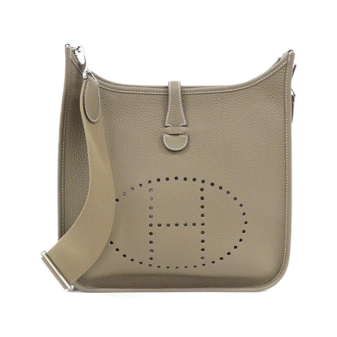 Hermes Evelyne 3 PM 056277CK Shoulder Bag: --- Catalog ---Category: SizeSize (HxWxD): 29cm x 28cm x 8cm / 11.41'' x 11.02'' x 3.14''Category: DesignType: Shoulder bagColor: Etoupe grayGender: WomenMaterial: Taurillon clemence leather Hardware