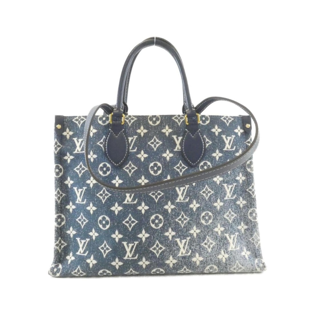 Louis Vuitton Monogram Jacquard Denim OnTheGo MM M59608 Handbag: --- Catalog ---Category: SizeSize (HxWxD): 25cm x 34cm x 15cm / 9.84'' x 13.38'' x 5.9''Category: DesignType: HandbagColor: Blue, NavyGender: WomenMaterial: Denim , Canvas Category: GeneralMPN: M59608