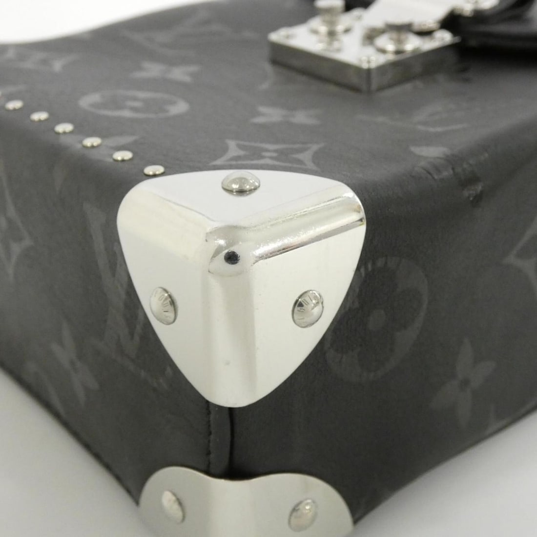 Louis Vuitton Monogram Camera Box M11269 Handbag - 3