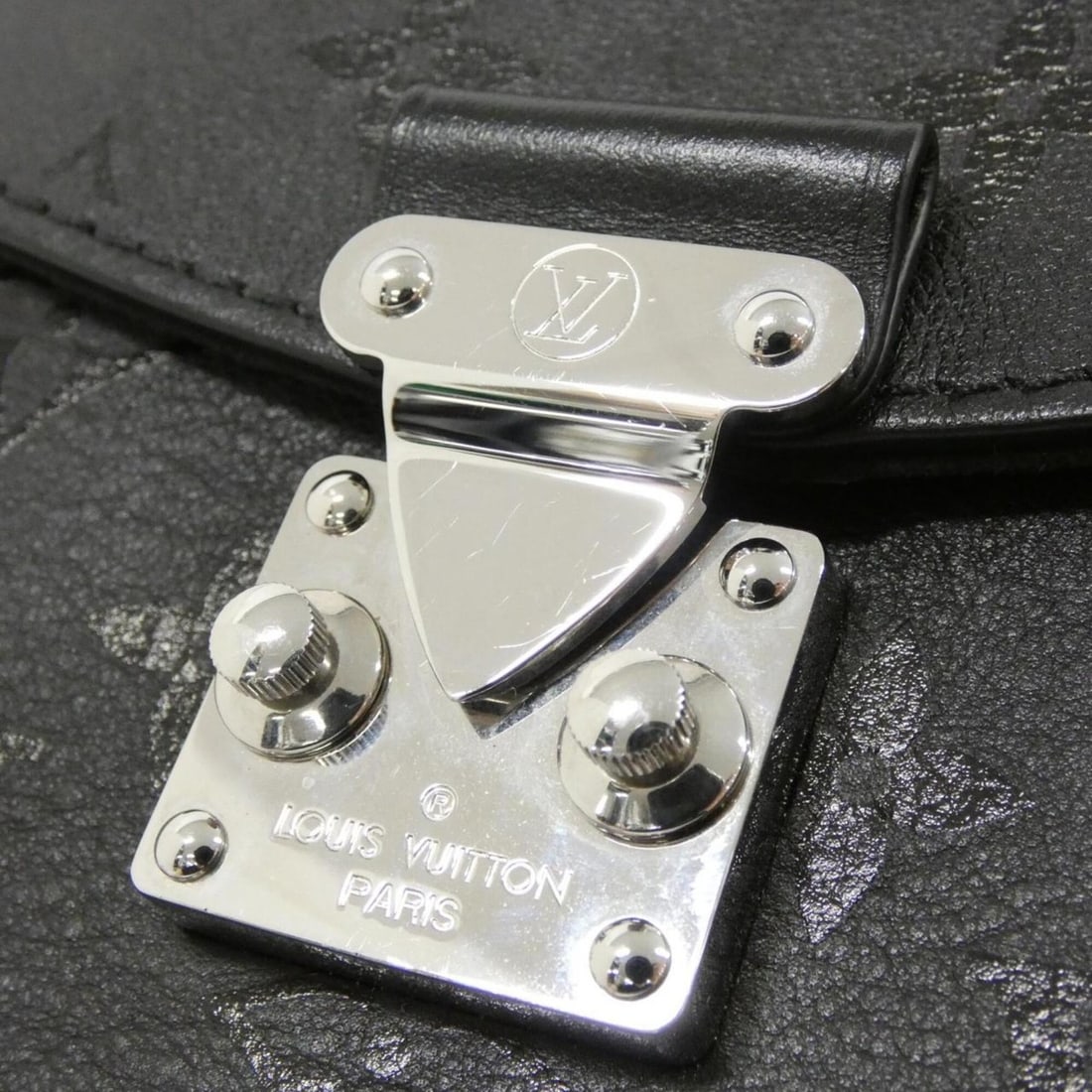 Louis Vuitton Monogram Camera Box M11269 Handbag - 4