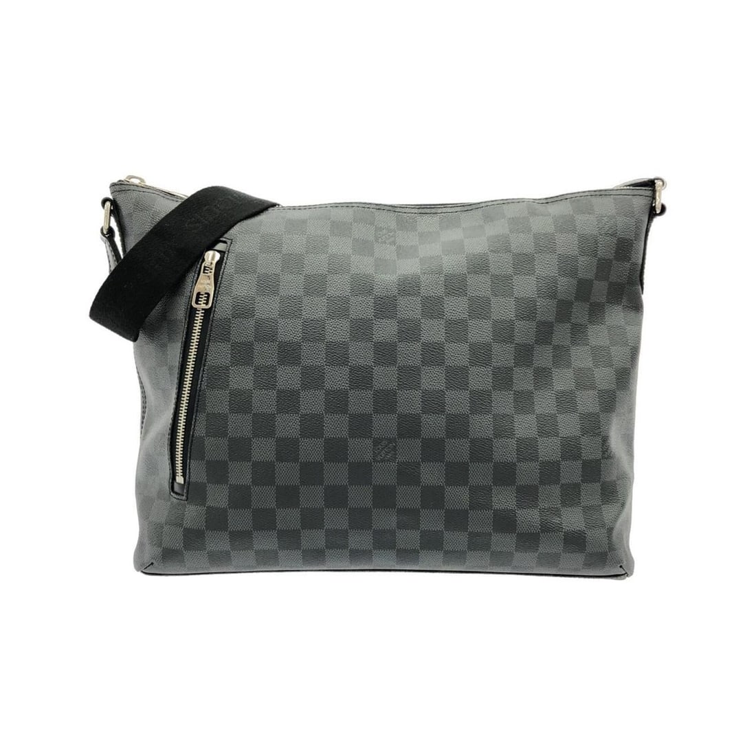 Louis Vuitton Damier Graphite Mick MM N41106 Shoulder Bag: --- Catalog ---Category: SizeSize (HxWxD): 30cm x 42cm x 11cm / 11.81'' x 16.53'' x 4.33''Category: DesignType: Shoulder bagColor: Dark gray, GraphiteGender: MenMaterial: Coated canvas Category: