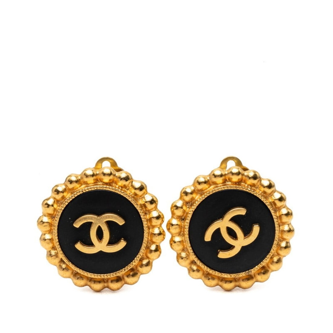Chanel Coco Mark Vintage Earrings 95A Gold Black Plated Women's CHANEL: --- Catalog ---Category: SizeSize (HxWxD): 25.70mm x 26.00mm / 1.01'' x 1.02''Category: DesignType: Clip earringsColor: Black, GoldGender: WomenMaterial: Gold platingCategory: GeneralBrand: Chanel--- 