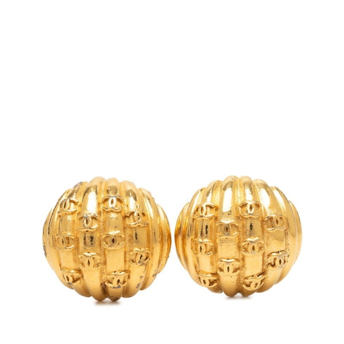 Chanel Coco Mark Vintage Earrings, Size 23, Gold Plated, Women's CHANEL: --- Catalog ---Category: SizeSize (HxWxD): 27.80mm x 28.50mm / 1.09'' x 1.12''Category: DesignType: Clip earringsColor: GoldGender: WomenMaterial: Gold platingCategory: GeneralBrand: Chanel--- Item Li