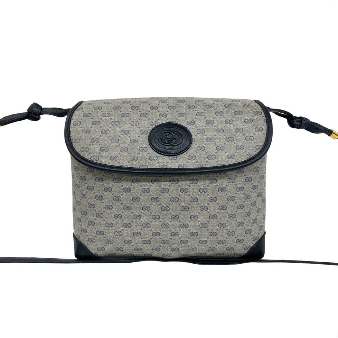 GUCCI Old Gucci Micro GG Logo Leather Mini Shoulder Bag Sacoche Pouch Navy 345-5: --- Catalog ---Category: SizeSize (HxWxD): 16.5cm x 20.5cm x 6.7cm / 6.49'' x 8.07'' x 2.63''Category: DesignType: Pochette, Shoulder bagColor: NavyGender: WomenMaterial: Leather , PVC Category: Gener