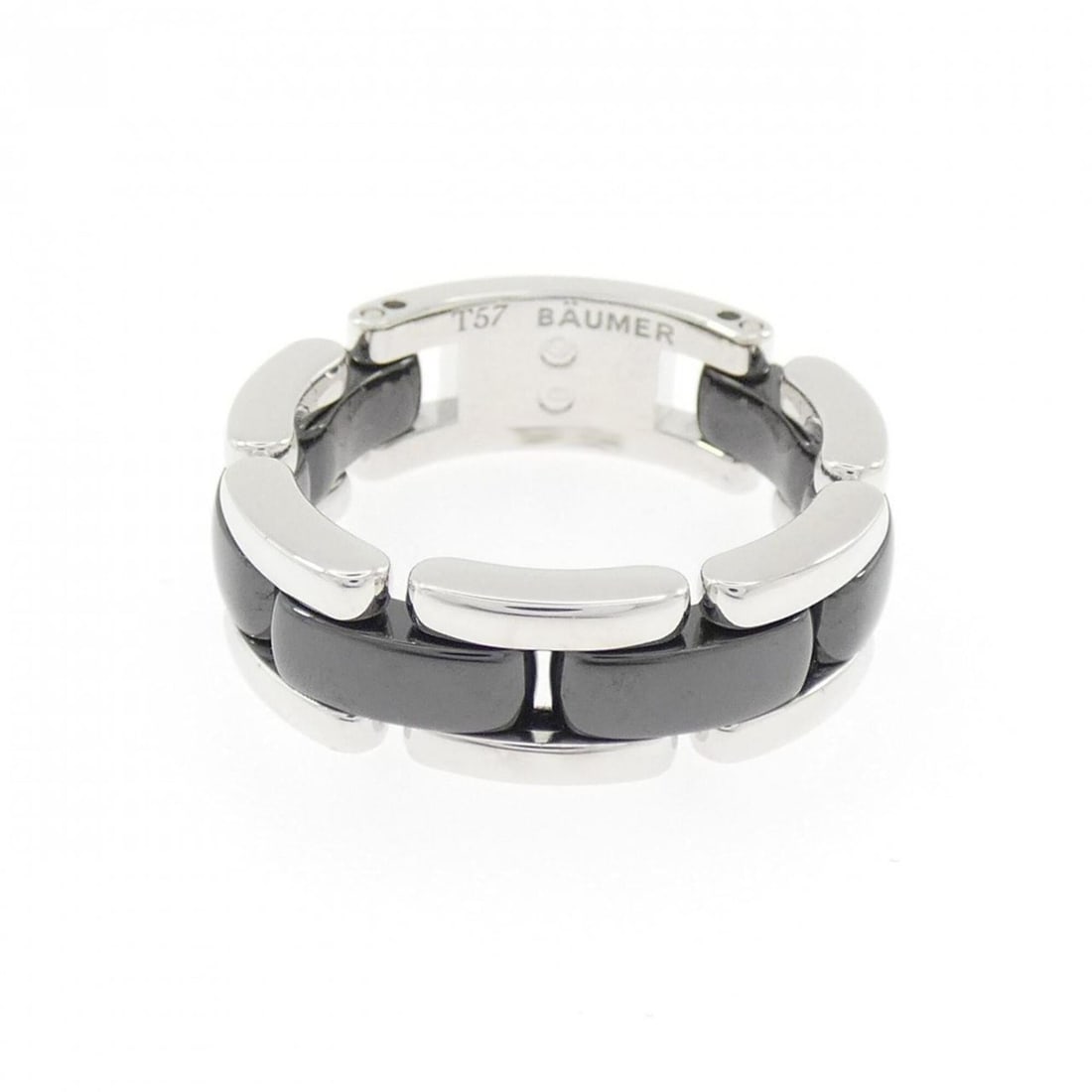 Chanel Ultra Collection Medium Ring: --- Catalog ---Category: SizeJP Size: 18US Size: 9Category: DesignType: Band ringColor: WhiteGender: Women,MenMaterial: Ceramic, White gold (18K)Category: GeneralMPN: W16244Brand: Chanel--- Item List